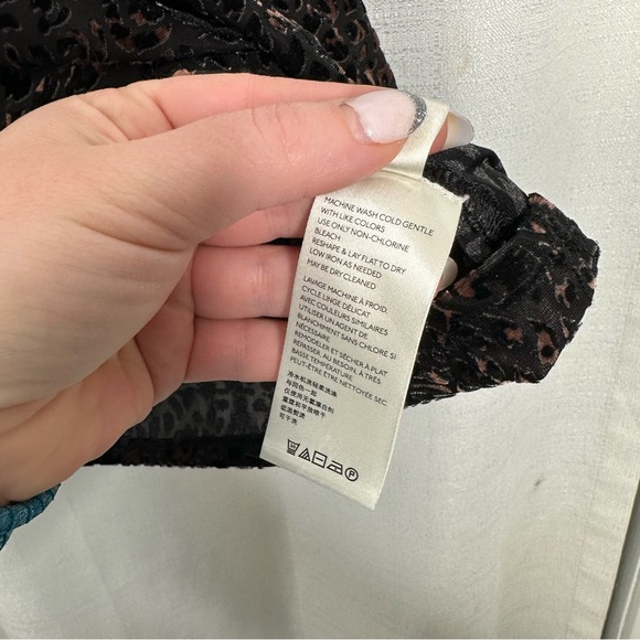 We The Free Black Patterned Short Sleeve Shirt - Picture 4 of 5